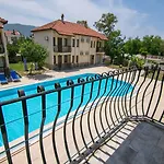 Aparthotel Kilim &