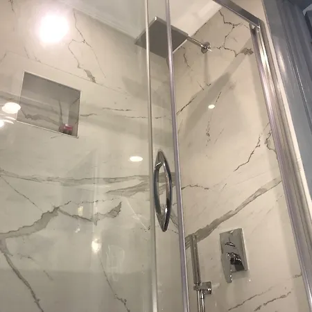 公寓式酒店 克丽姆酒店及公寓