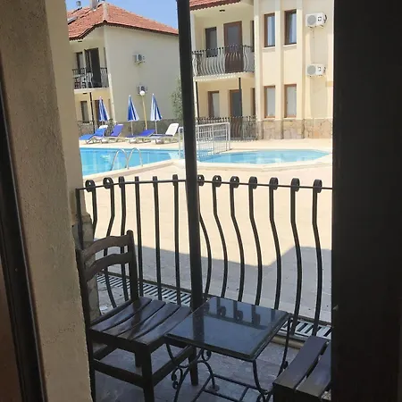 克丽姆酒店及公寓