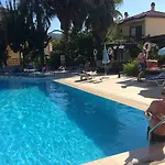 Ξενοδοχείο με διαμερίσματα Kilim & Φετιγιέ