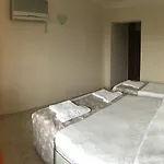 Ξενοδοχείο με διαμερίσματα Kilim & Φετιγιέ